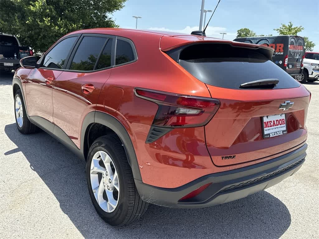 Thumbnail: 2024 Chevrolet Trax - 4