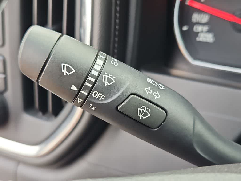 Thumbnail: 2020 Chevrolet Silverado 1500 - 26