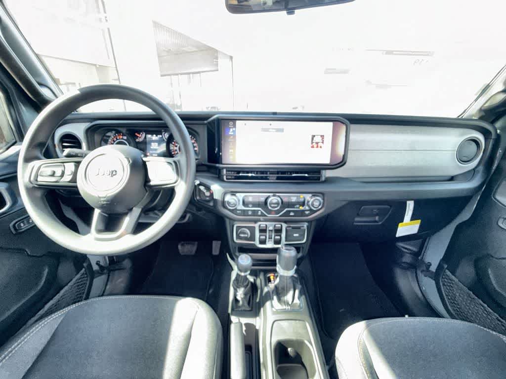 Thumbnail: 2026 Jeep Gladiator - 15