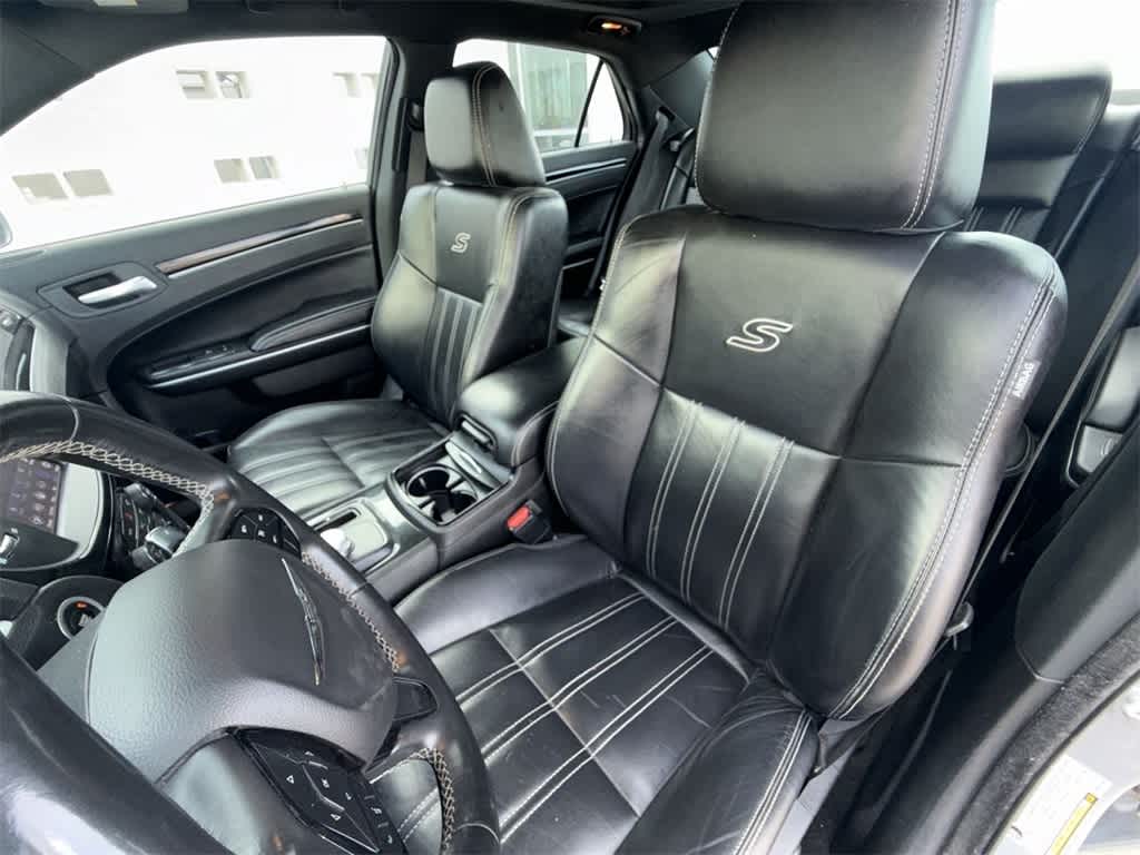 Thumbnail: 2021 Chrysler 300 - 11