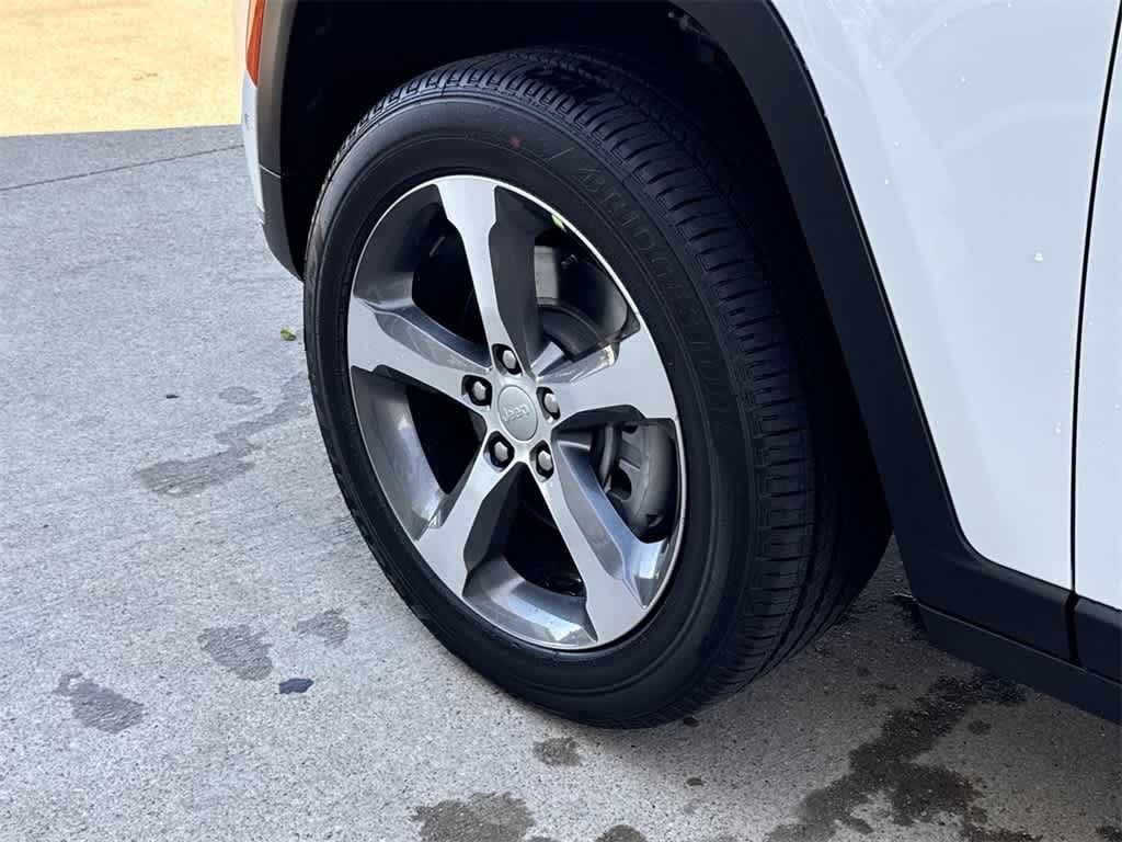 Thumbnail: 2025 Jeep Grand Cherokee L - 8