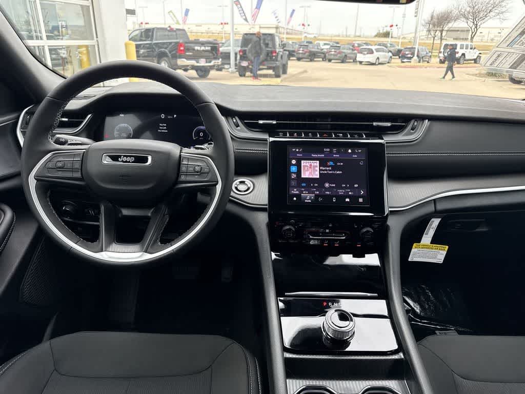 Thumbnail: 2026 Jeep Grand Cherokee - 14