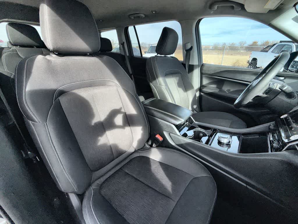 Thumbnail: 2023 Jeep Grand Cherokee L - 15