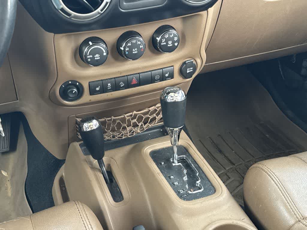 Thumbnail: 2012 Jeep Wrangler - 18