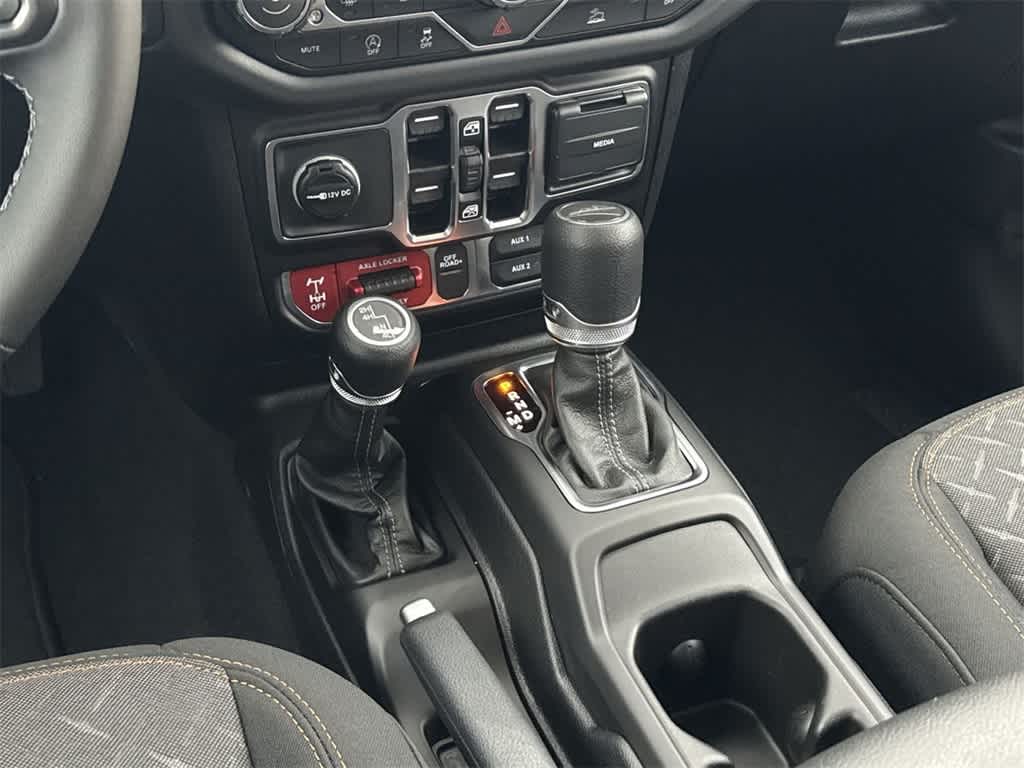 Thumbnail: 2025 Jeep Gladiator - 17