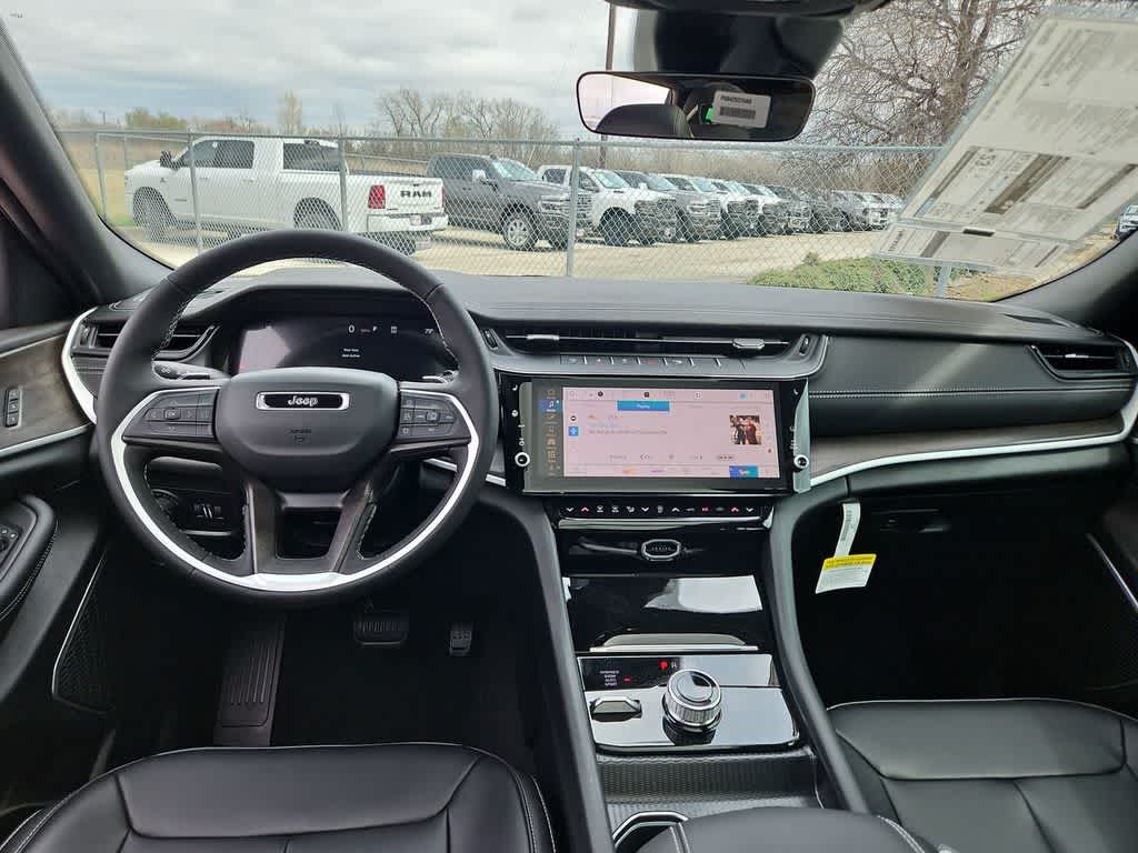 Thumbnail: 2026 Jeep Grand Cherokee - 16