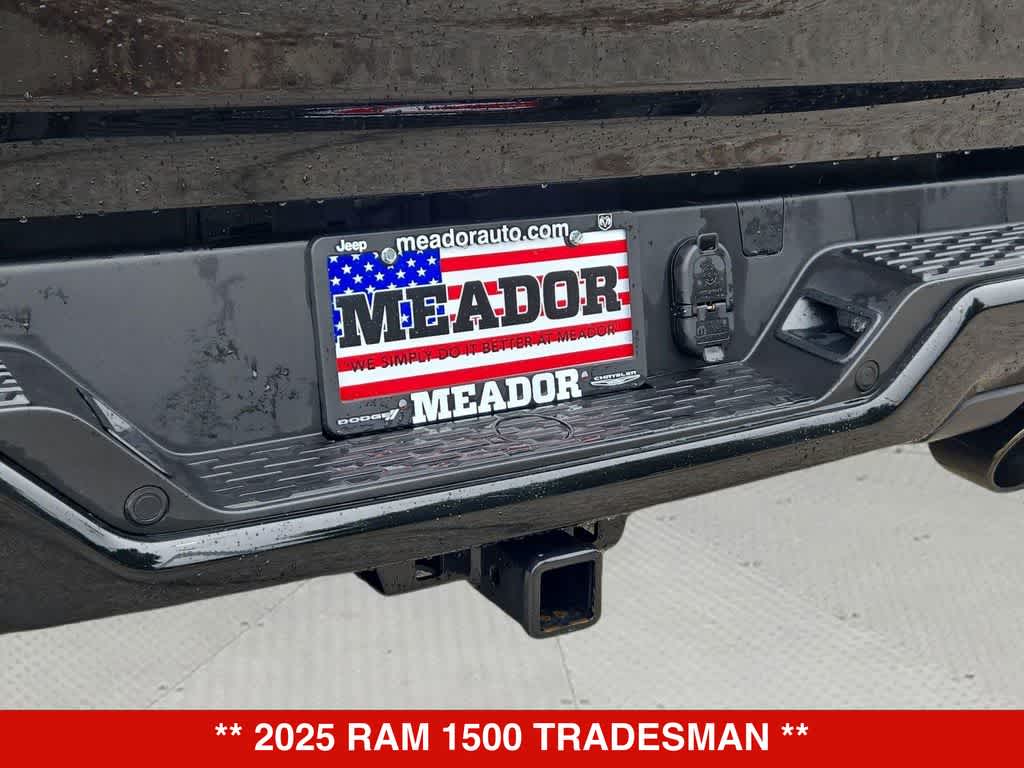 Thumbnail: 2025 RAM 1500 - 32