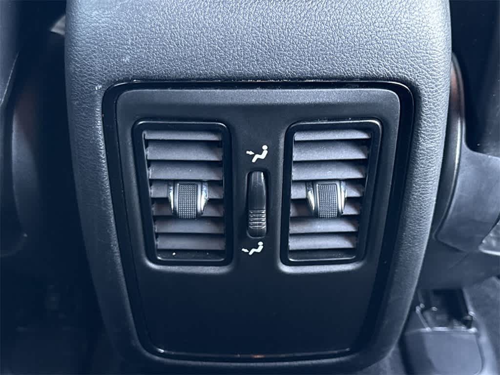 Thumbnail: 2023 Dodge Durango - 24