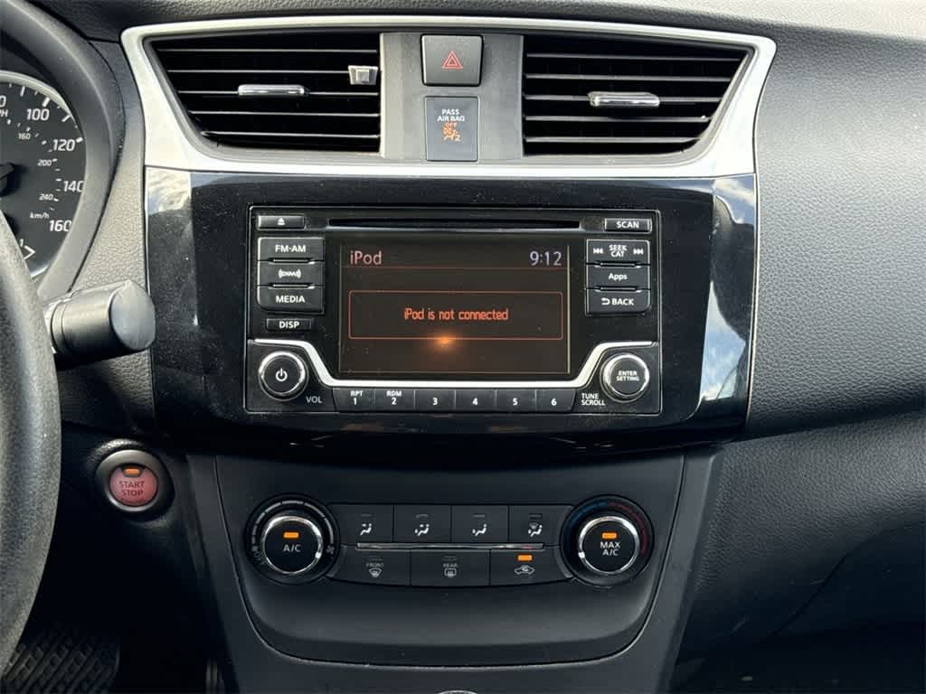 Thumbnail: 2016 Nissan Sentra - 16