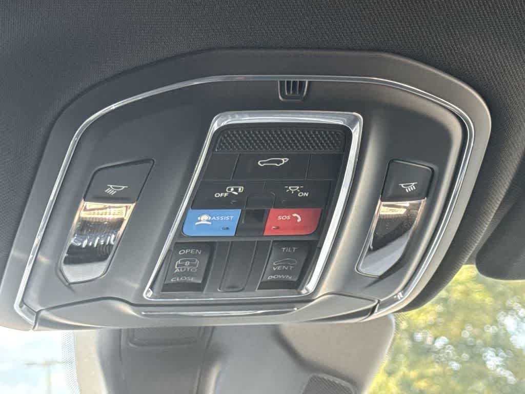 Thumbnail: 2025 Jeep Grand Cherokee L - 20