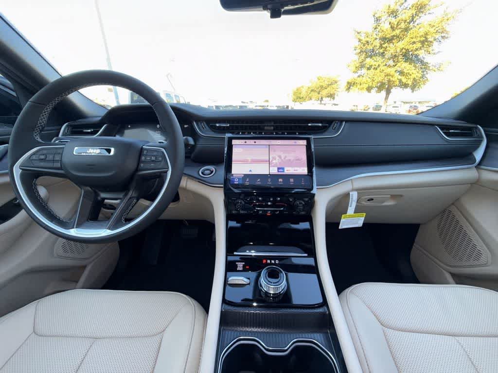 Thumbnail: 2025 Jeep Grand Cherokee - 14