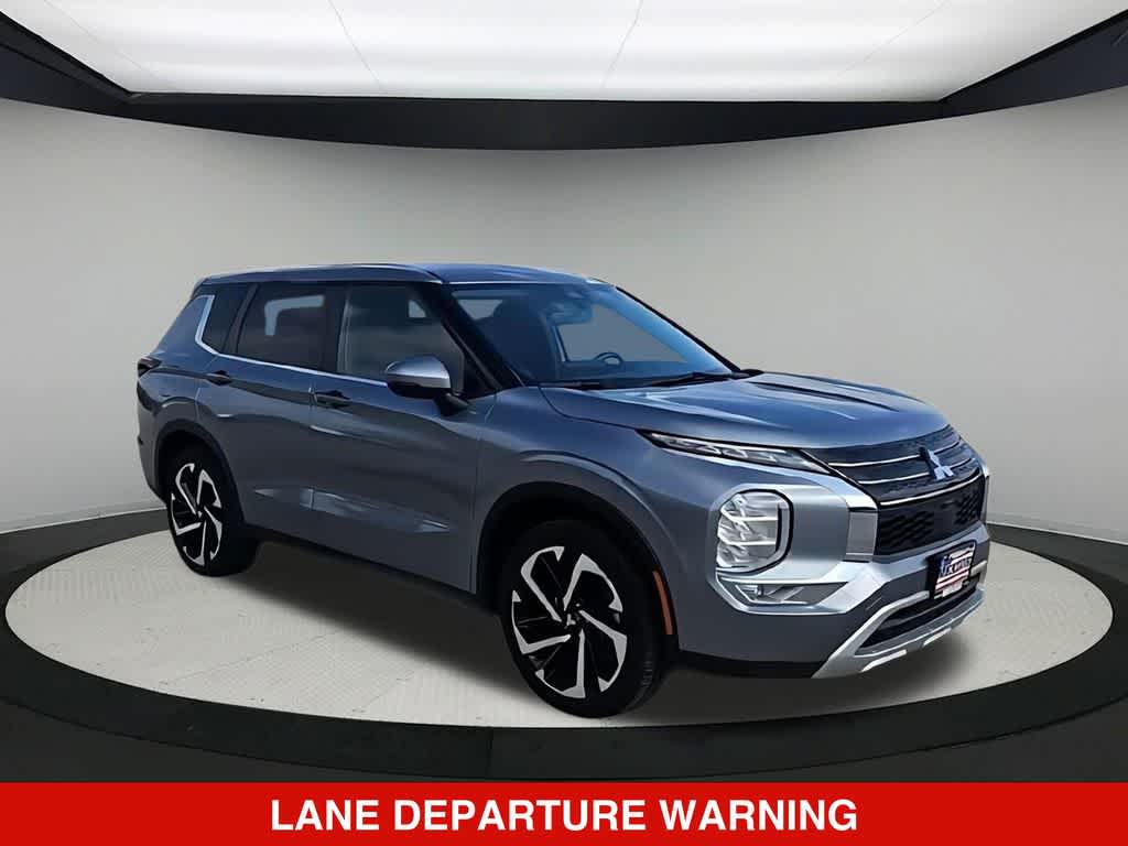 Thumbnail: 2024 Mitsubishi Outlander - 2