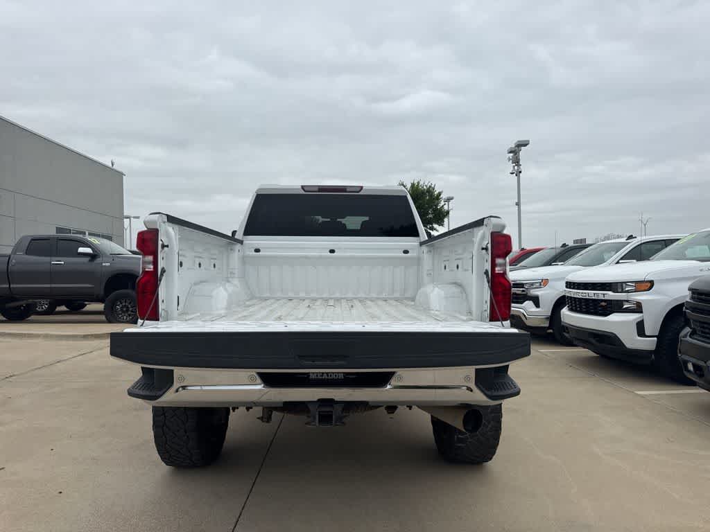 Thumbnail: 2022 Chevrolet Silverado 3500 - 20