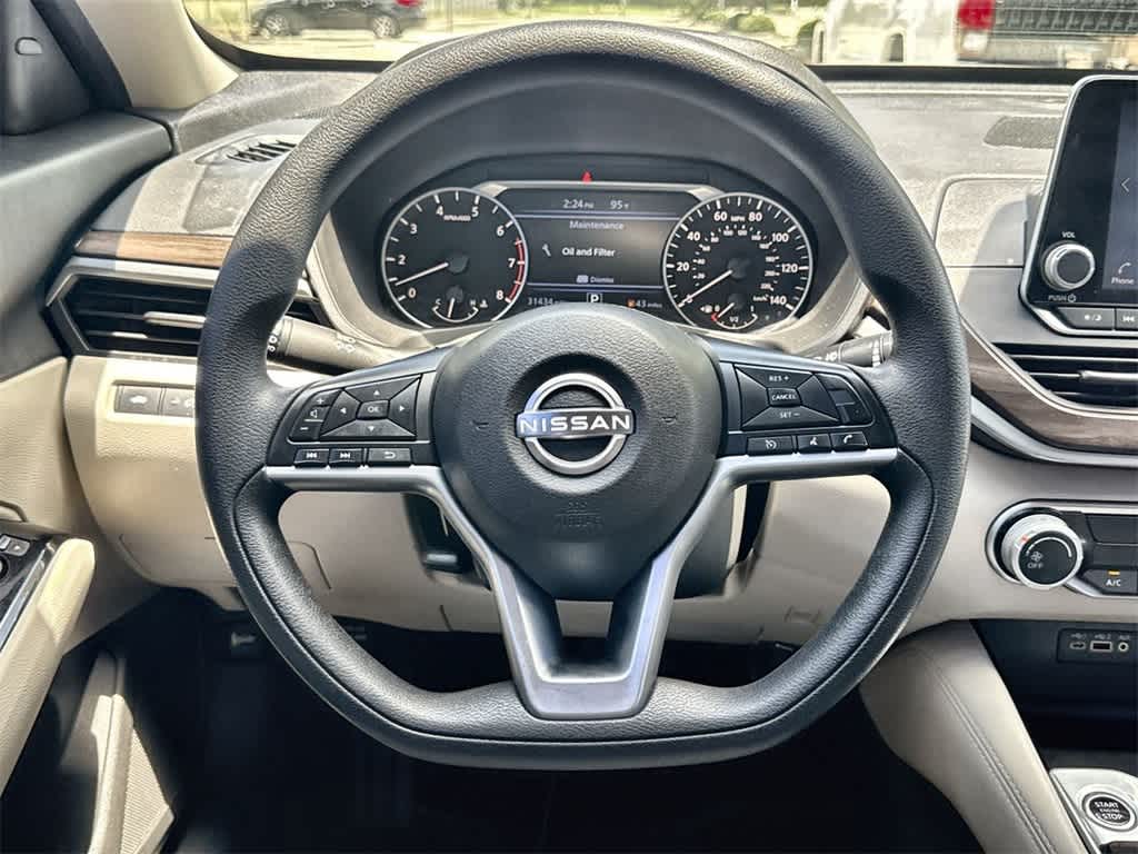 Thumbnail: 2023 Nissan Altima - 17