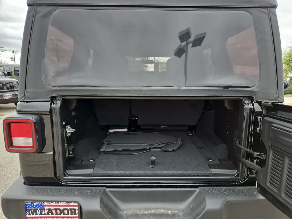 Thumbnail: 2026 Jeep Wrangler - 37