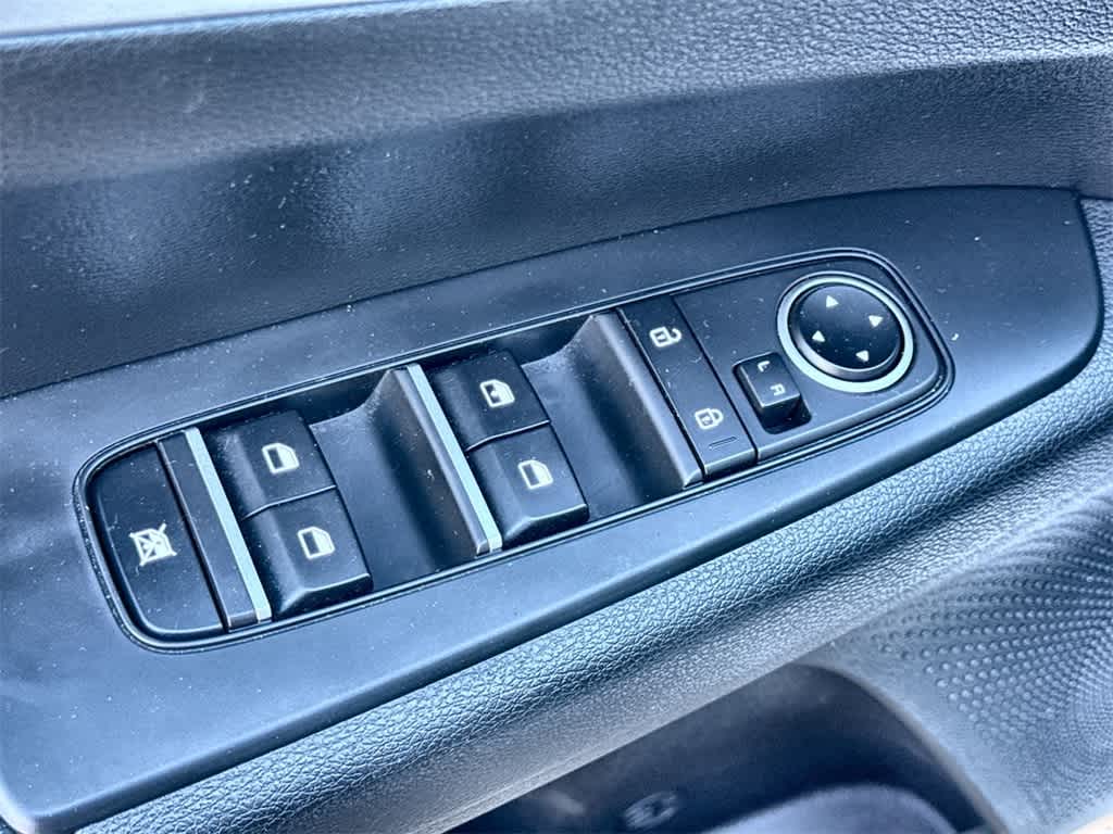 Thumbnail: 2022 Kia Forte - 20