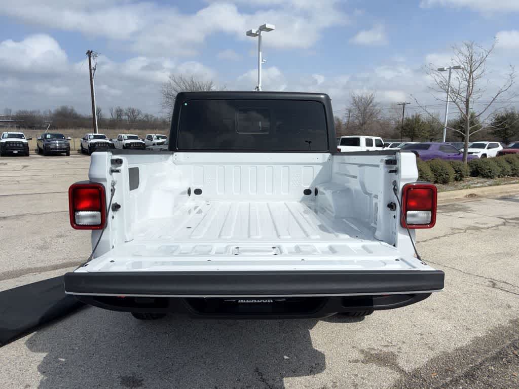 Thumbnail: 2026 Jeep Gladiator - 21