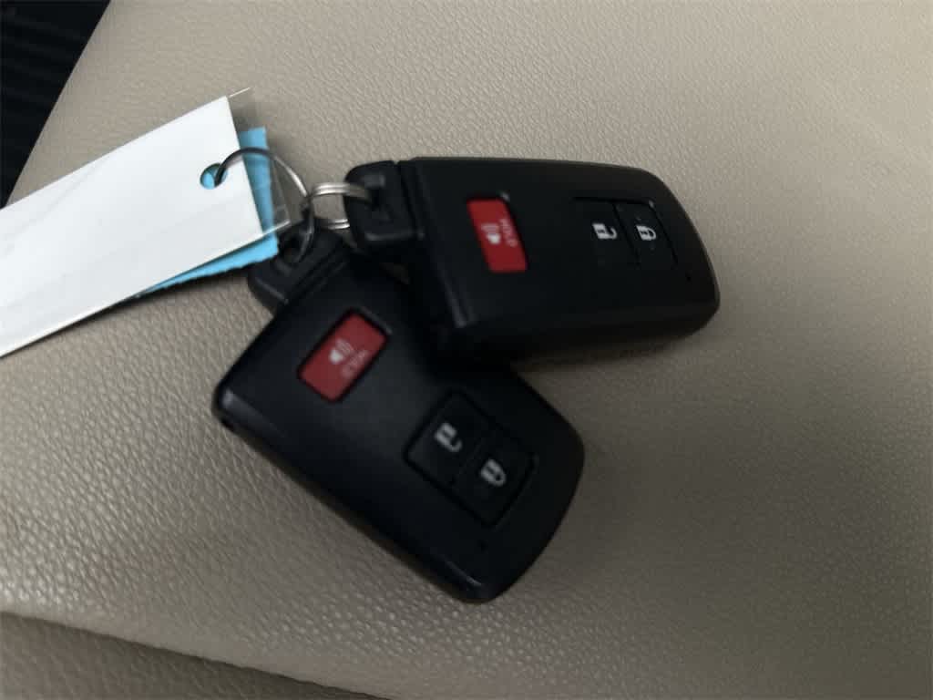 Thumbnail: 2021 Toyota 4Runner - 25