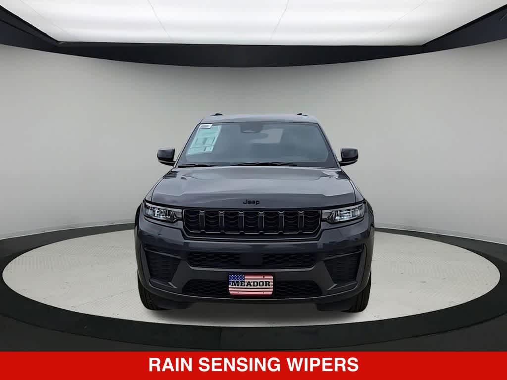 Thumbnail: 2026 Jeep Grand Cherokee - 3