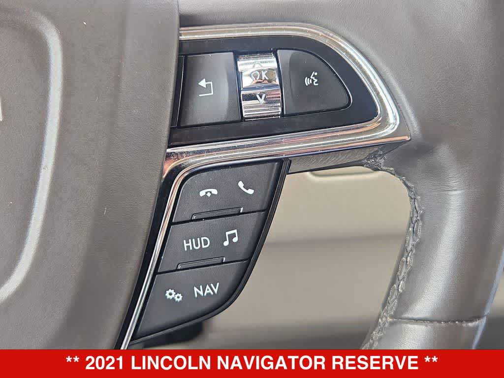 Thumbnail: 2021 Lincoln Navigator - 24