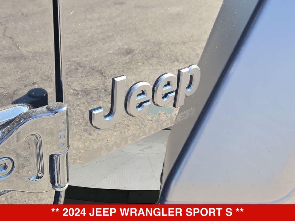 Thumbnail: 2024 Jeep Wrangler - 11