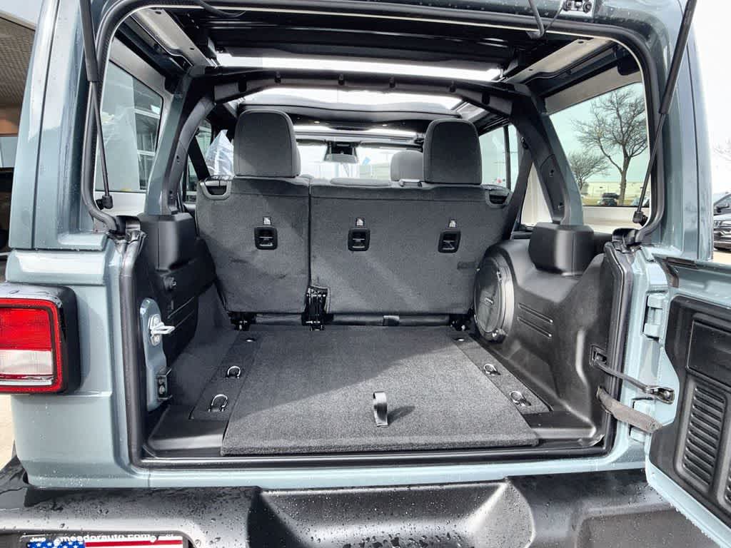 Thumbnail: 2026 Jeep Wrangler - 22