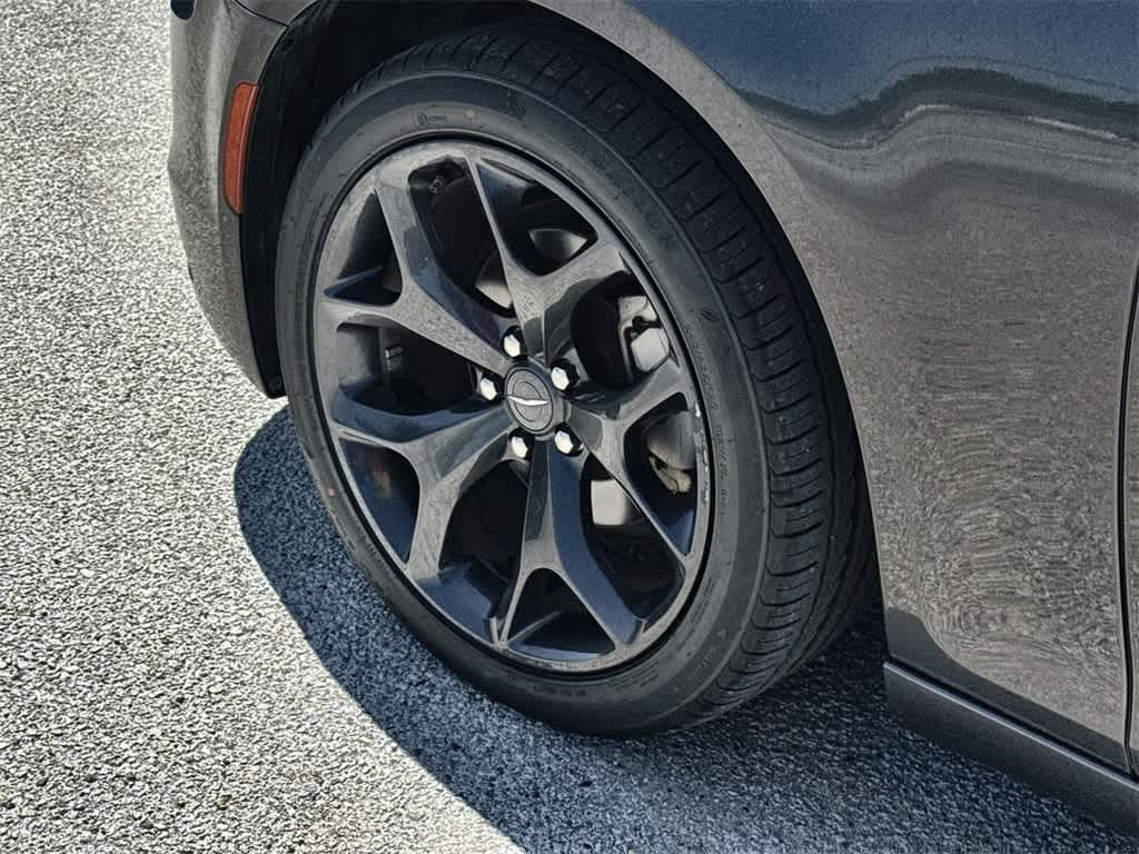 Thumbnail: 2021 Chrysler 300 - 9