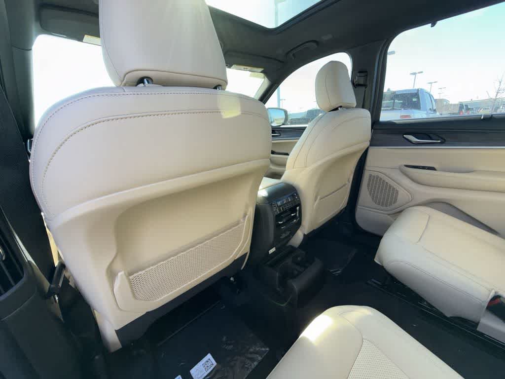 Thumbnail: 2025 Jeep Grand Cherokee L - 9