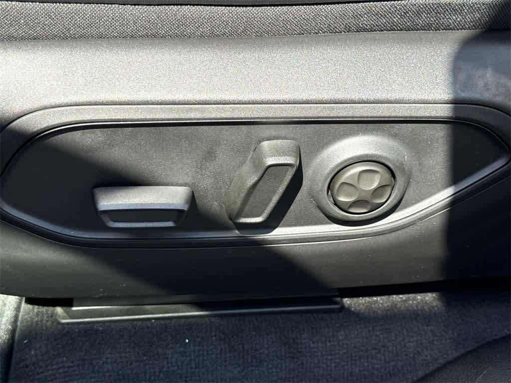 Thumbnail: 2025 Jeep Grand Cherokee L - 17