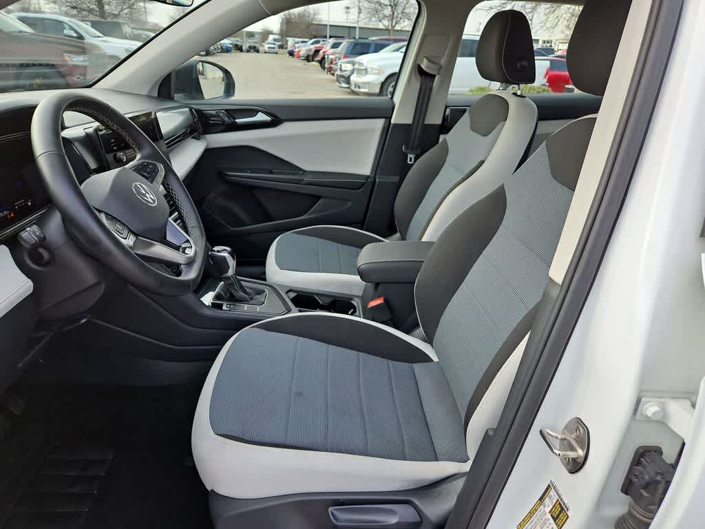 Thumbnail: 2025 Volkswagen Taos - 22