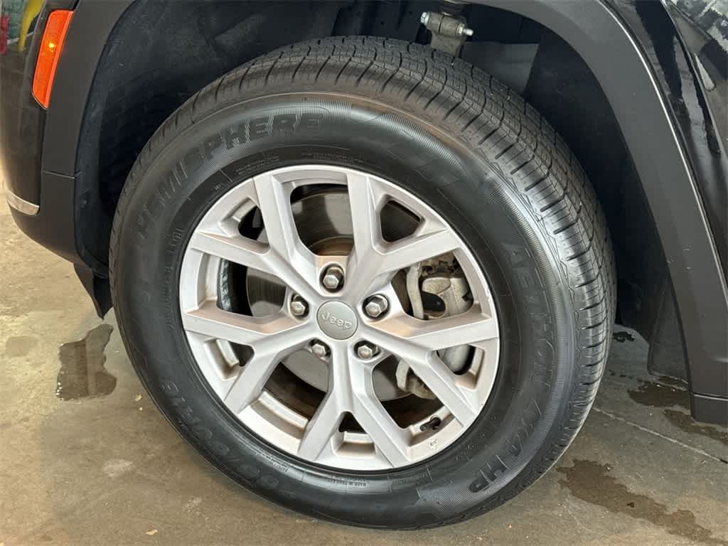 Thumbnail: 2022 Jeep Grand Cherokee - 8