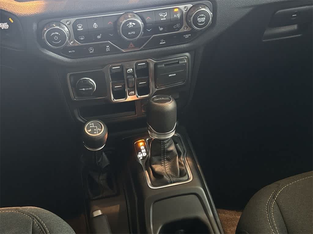 Thumbnail: 2025 Jeep Gladiator - 17