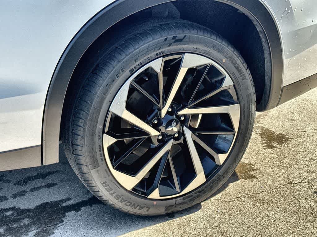 Thumbnail: 2024 Mitsubishi Outlander - 24