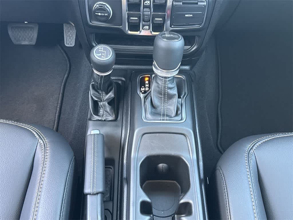 Thumbnail: 2025 Jeep Gladiator - 17