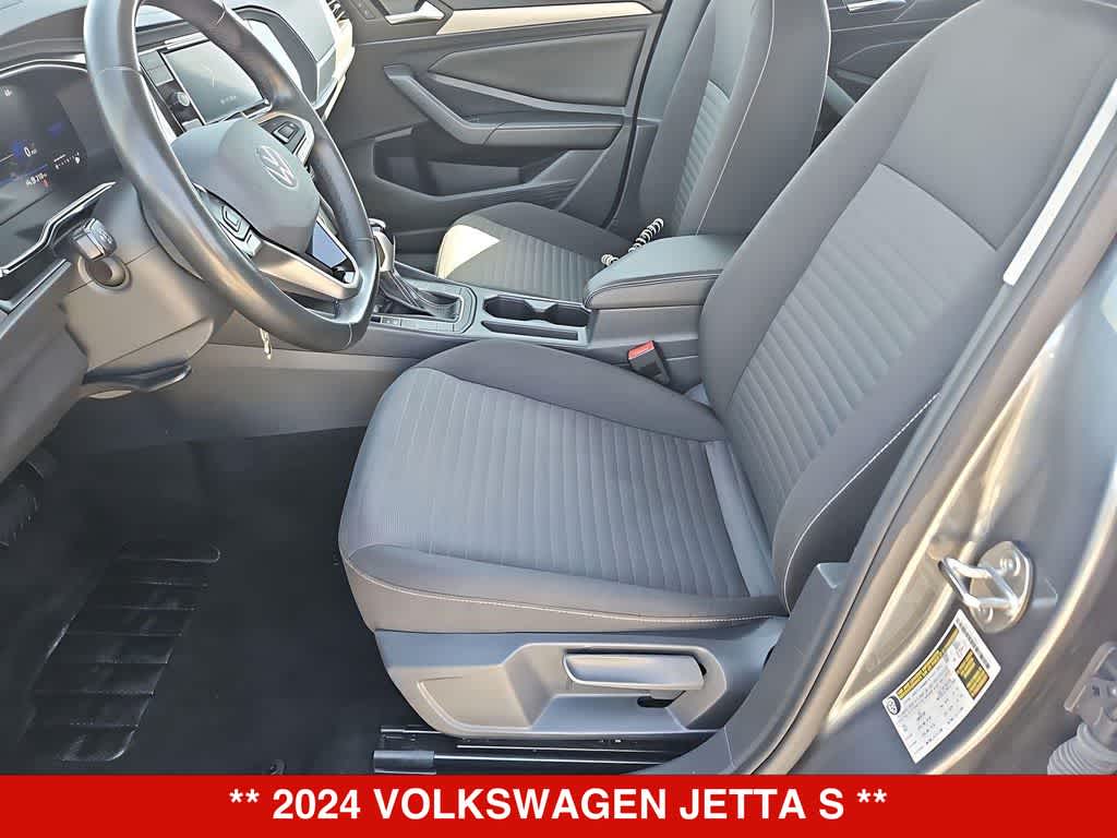 Thumbnail: 2024 Volkswagen Jetta - 16