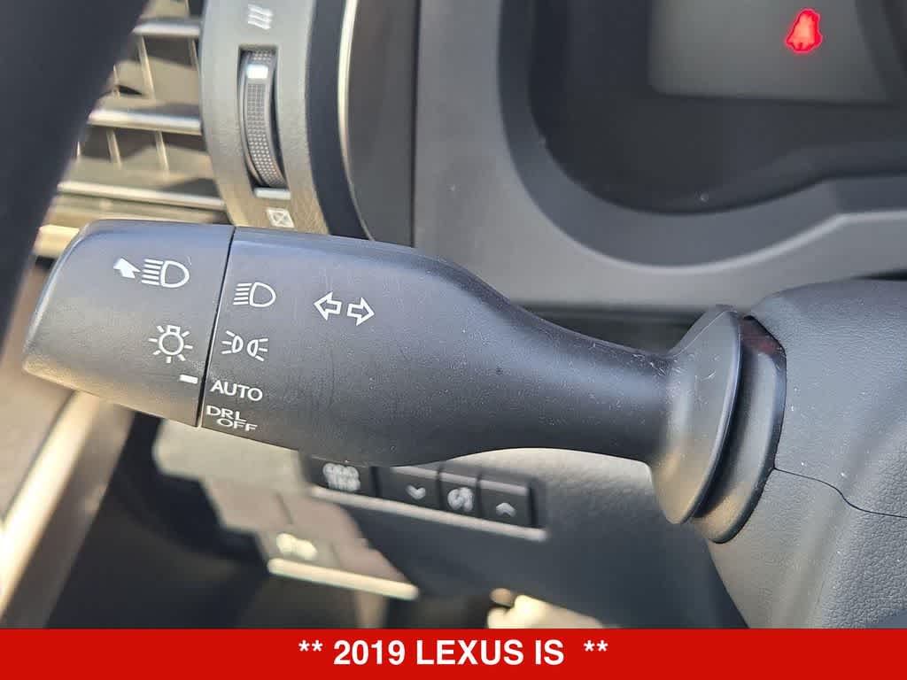 Thumbnail: 2019 Lexus IS - 26