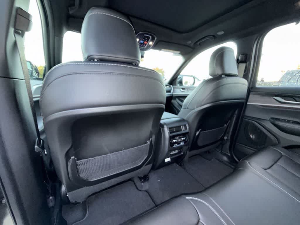 Thumbnail: 2025 Jeep Grand Cherokee - 11