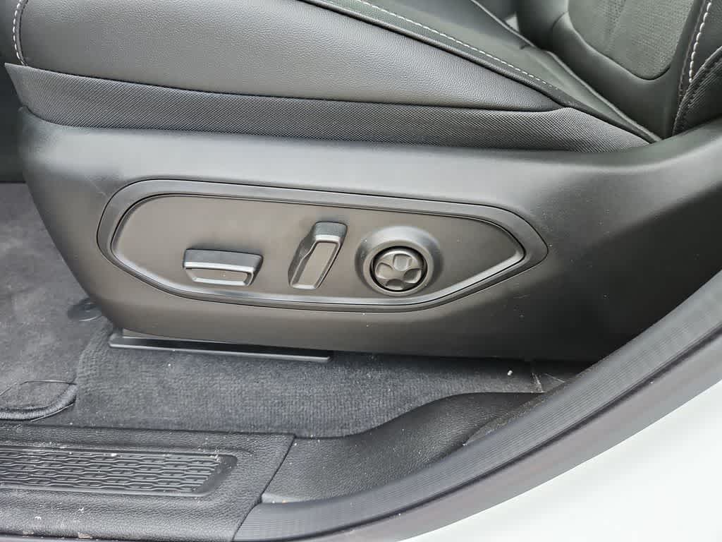 Thumbnail: 2026 Jeep Grand Cherokee L - 23