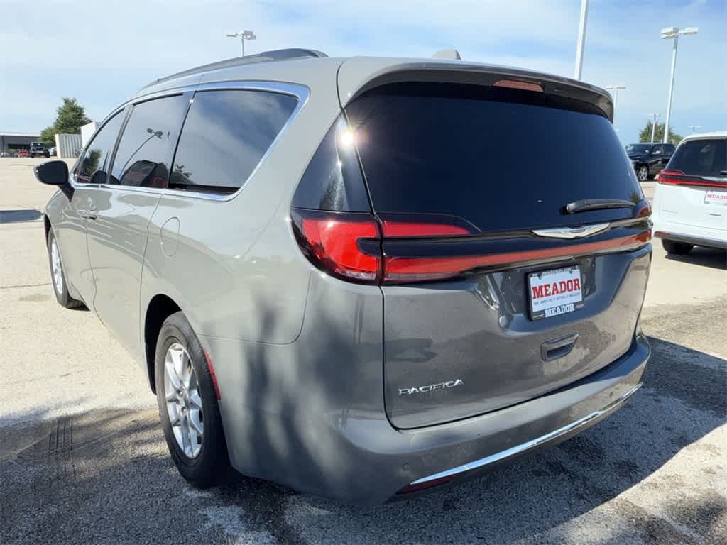 Thumbnail: 2022 Chrysler Pacifica - 4