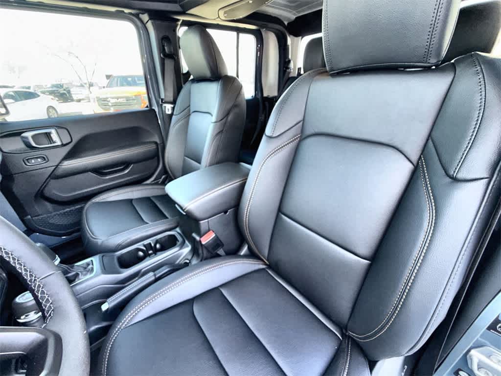 Thumbnail: 2026 Jeep Gladiator - 11