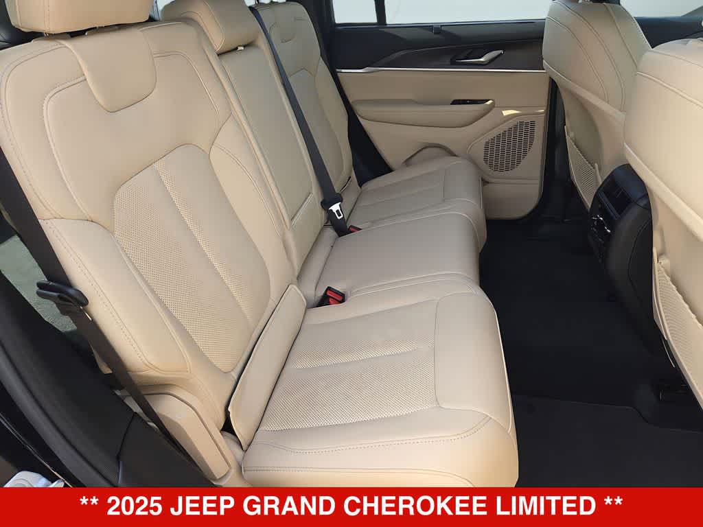 Thumbnail: 2025 Jeep Grand Cherokee - 22