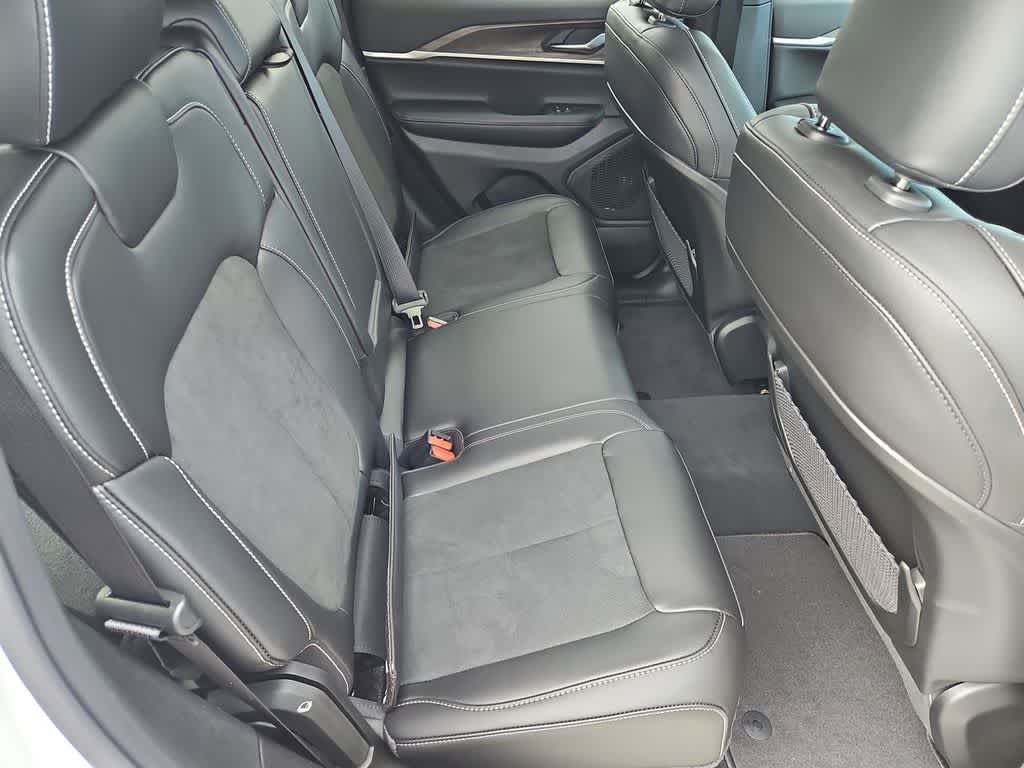 Thumbnail: 2026 Jeep Grand Cherokee - 22