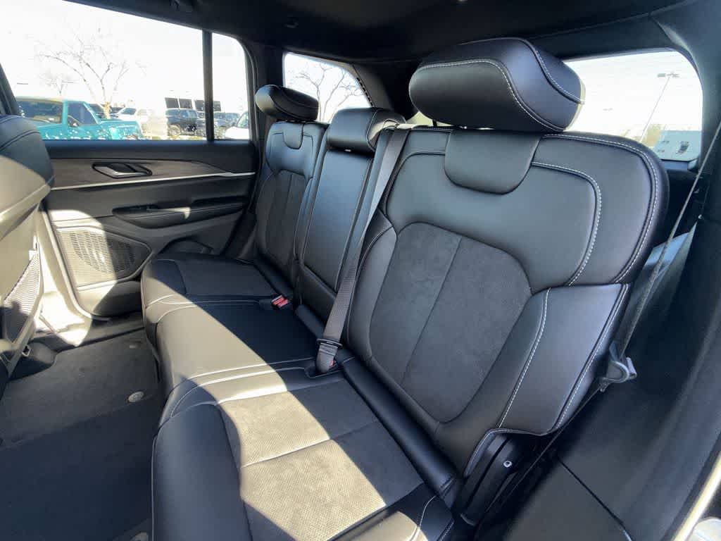 Thumbnail: 2026 Jeep Grand Cherokee - 13