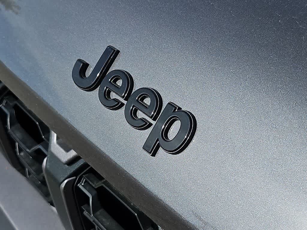 Thumbnail: 2026 Jeep Grand Cherokee - 12