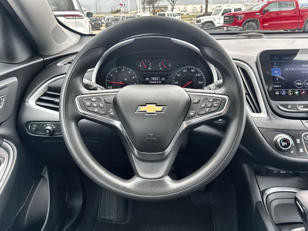 Thumbnail: 2024 Chevrolet Malibu - 18