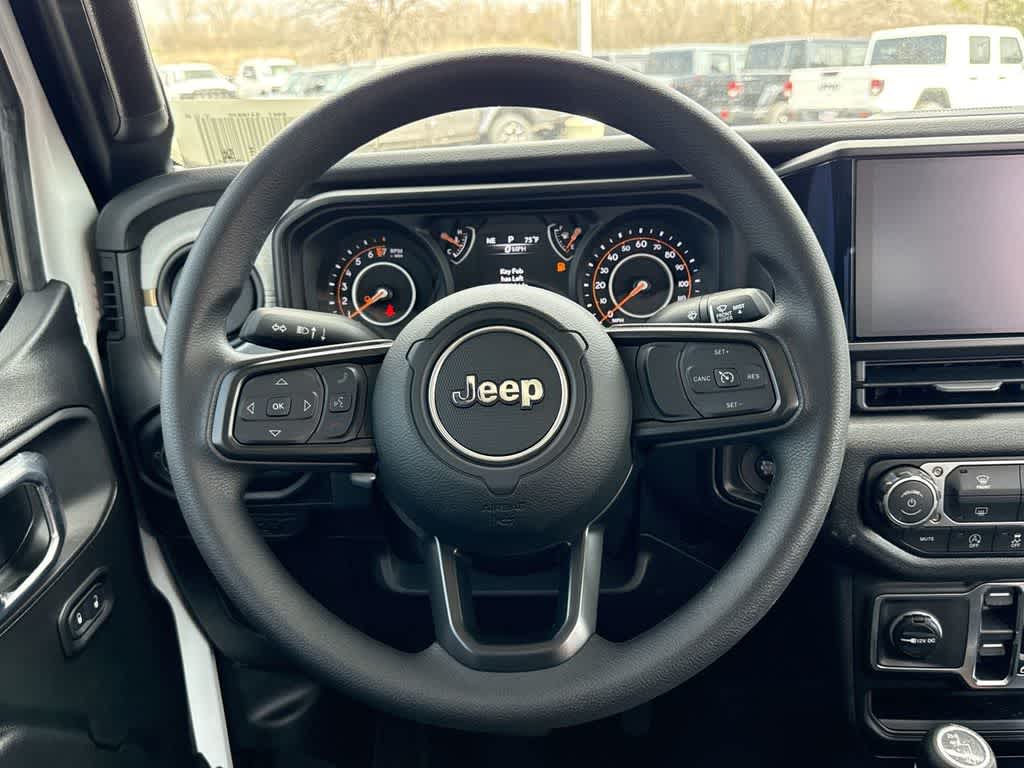 Thumbnail: 2026 Jeep Gladiator - 18