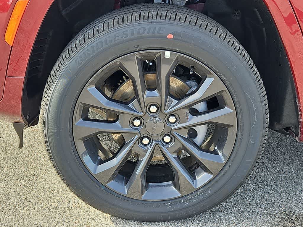 Thumbnail: 2026 Jeep Grand Cherokee - 14