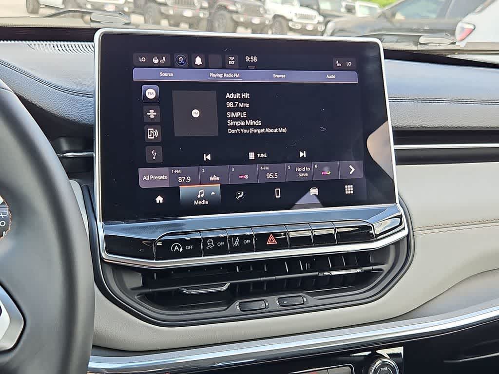 Thumbnail: 2022 Jeep Compass - 28