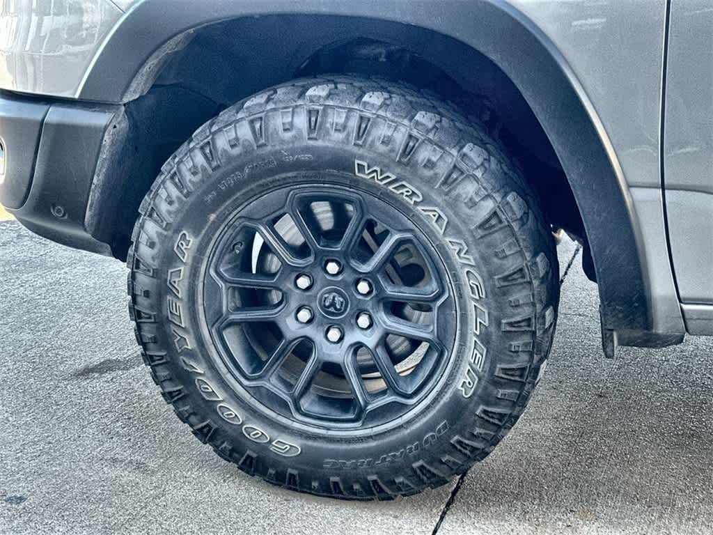 Thumbnail: 2025 RAM 1500 - 9