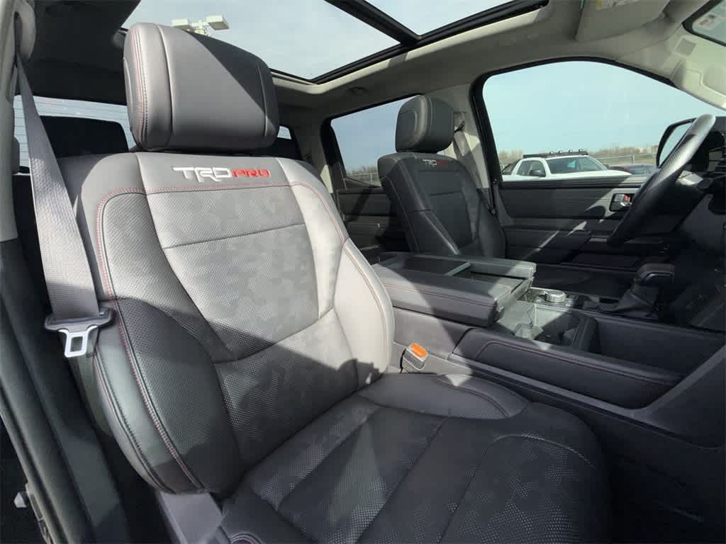 Thumbnail: 2022 Toyota Tundra - 14